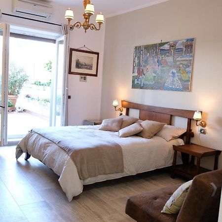 לינה וארוחת בוקר נאפולי Casa Marina מראה חיצוני תמונה