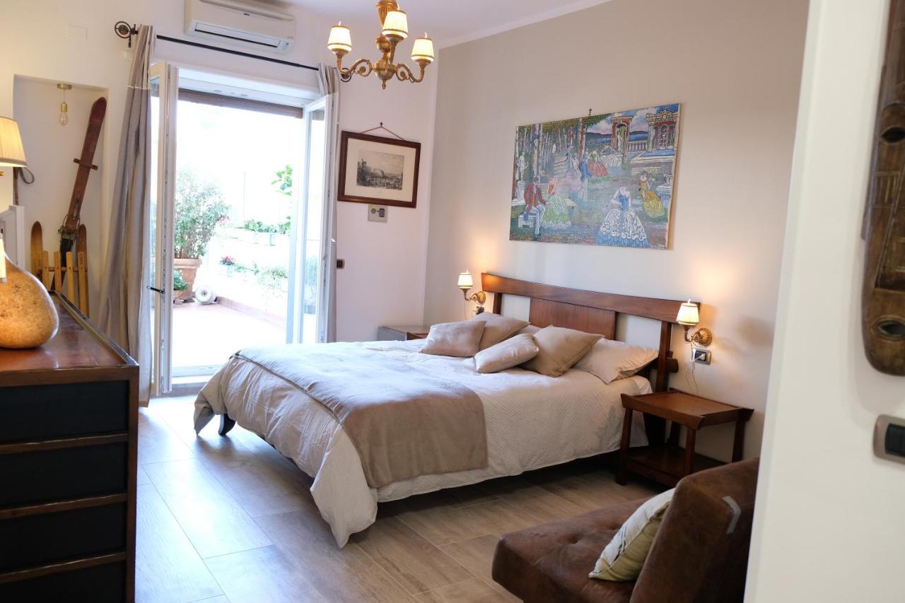 לינה וארוחת בוקר נאפולי Casa Marina מראה חיצוני תמונה