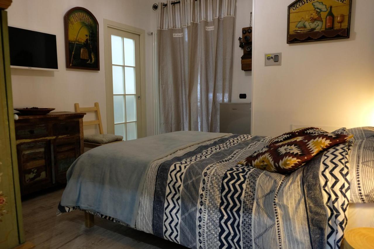 לינה וארוחת בוקר נאפולי Casa Marina מראה חיצוני תמונה