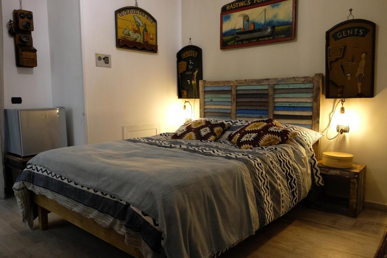 לינה וארוחת בוקר נאפולי Casa Marina מראה חיצוני תמונה