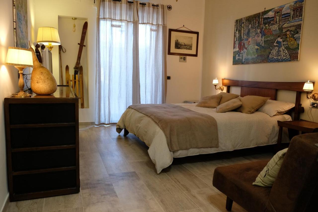 לינה וארוחת בוקר נאפולי Casa Marina מראה חיצוני תמונה